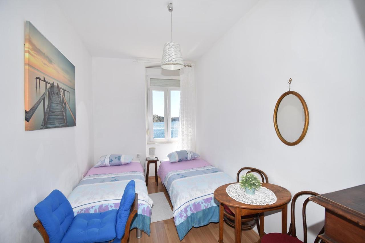 Apartmani Rina 시베니크 외부 사진