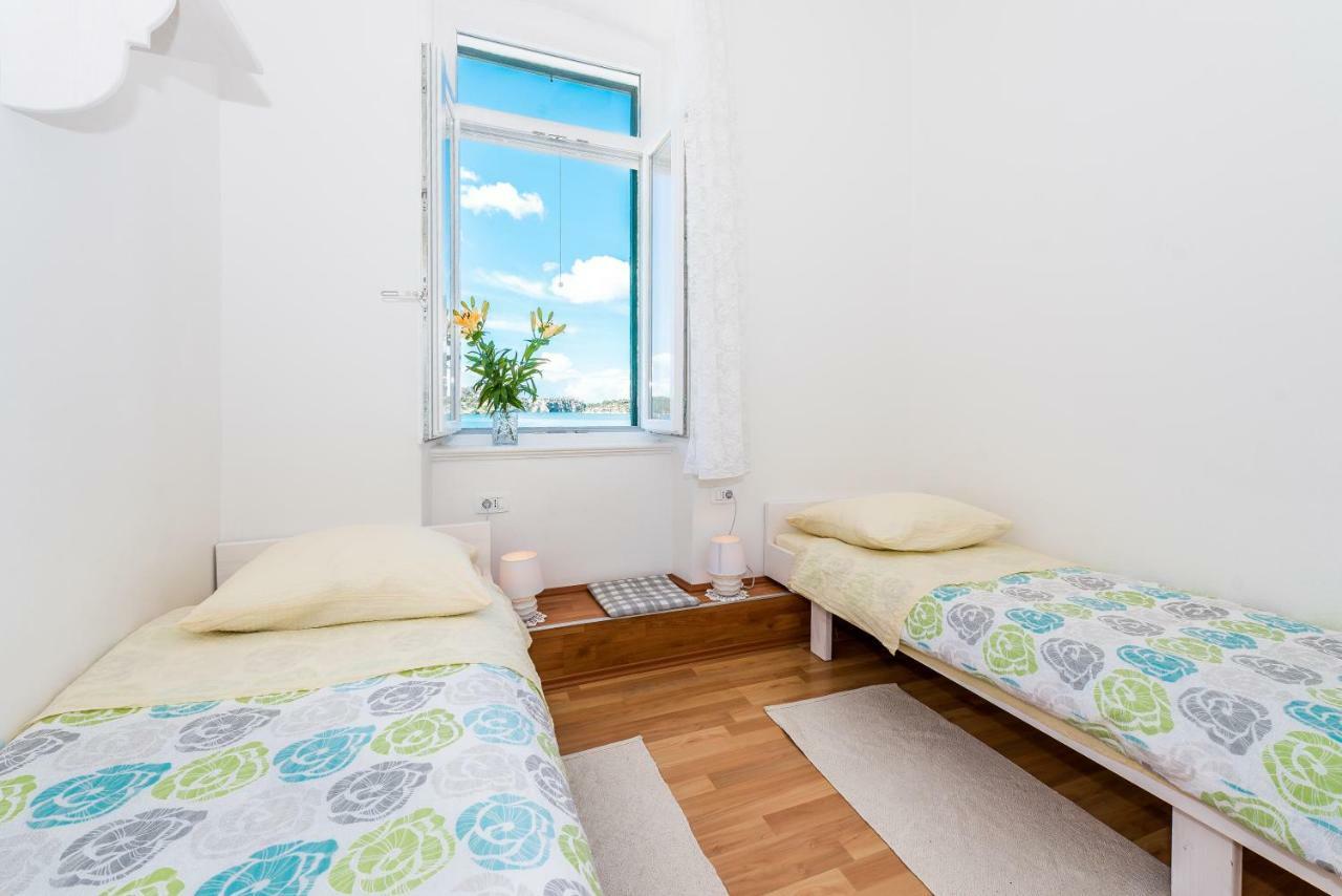 Apartmani Rina 시베니크 외부 사진