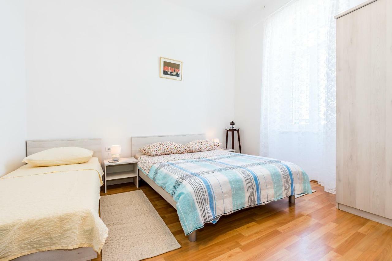 Apartmani Rina 시베니크 외부 사진