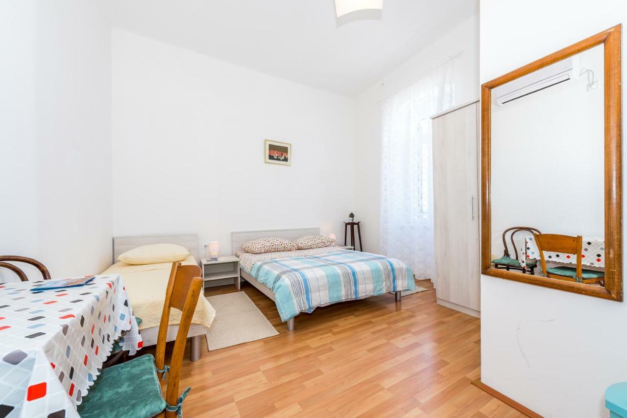 Apartmani Rina 시베니크 외부 사진